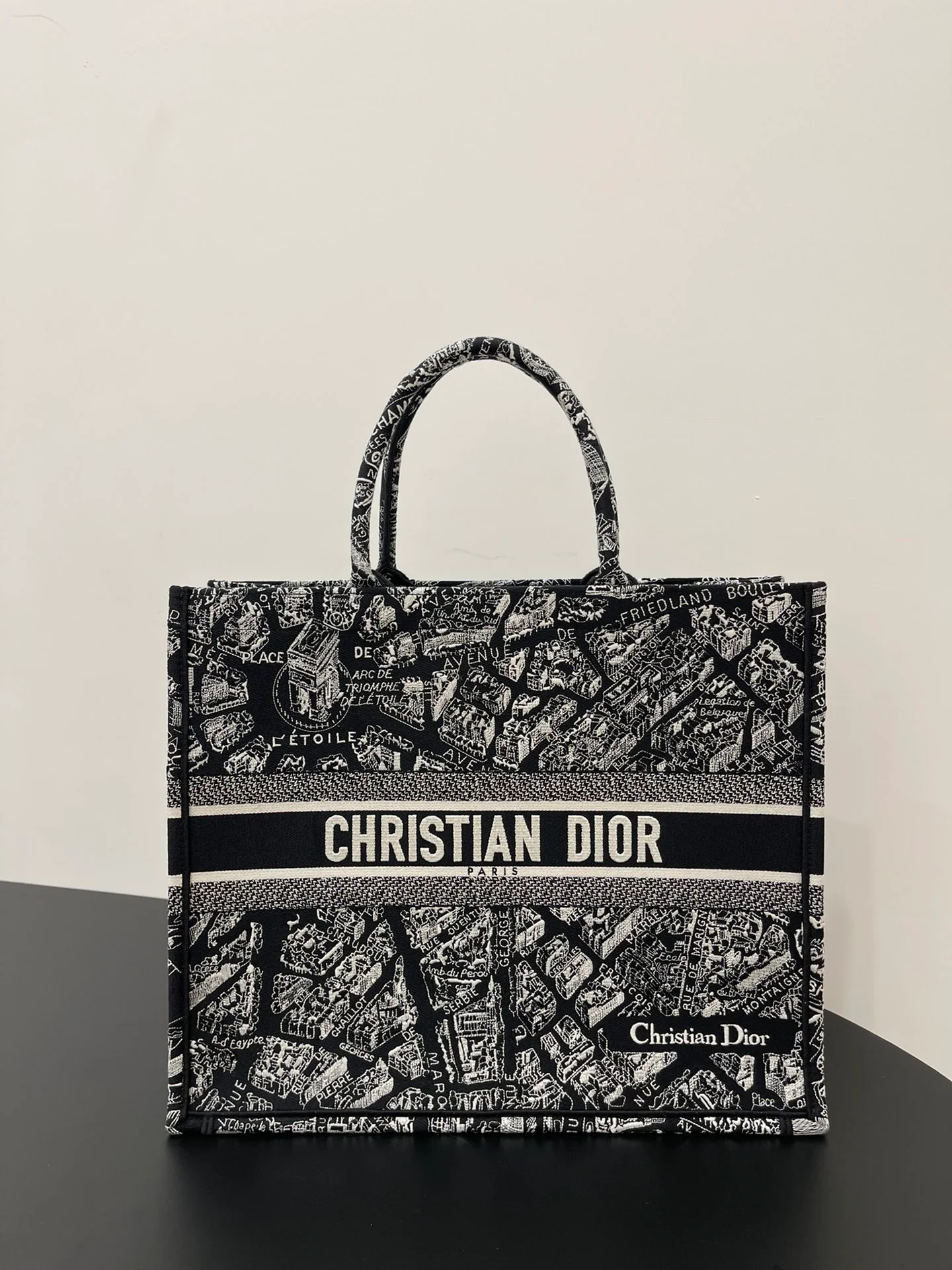 Сумка Dior Book Tote, большой размер 41-5 см, летний выпуск 23, черная.