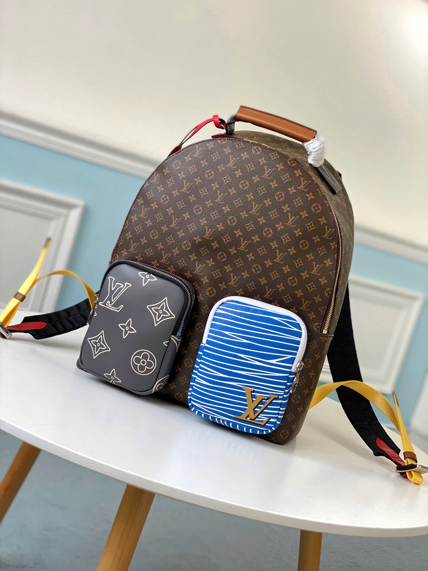 m56851-LV-2020-Осенне-зимняя коллекция-Многокарманный-рюкзак