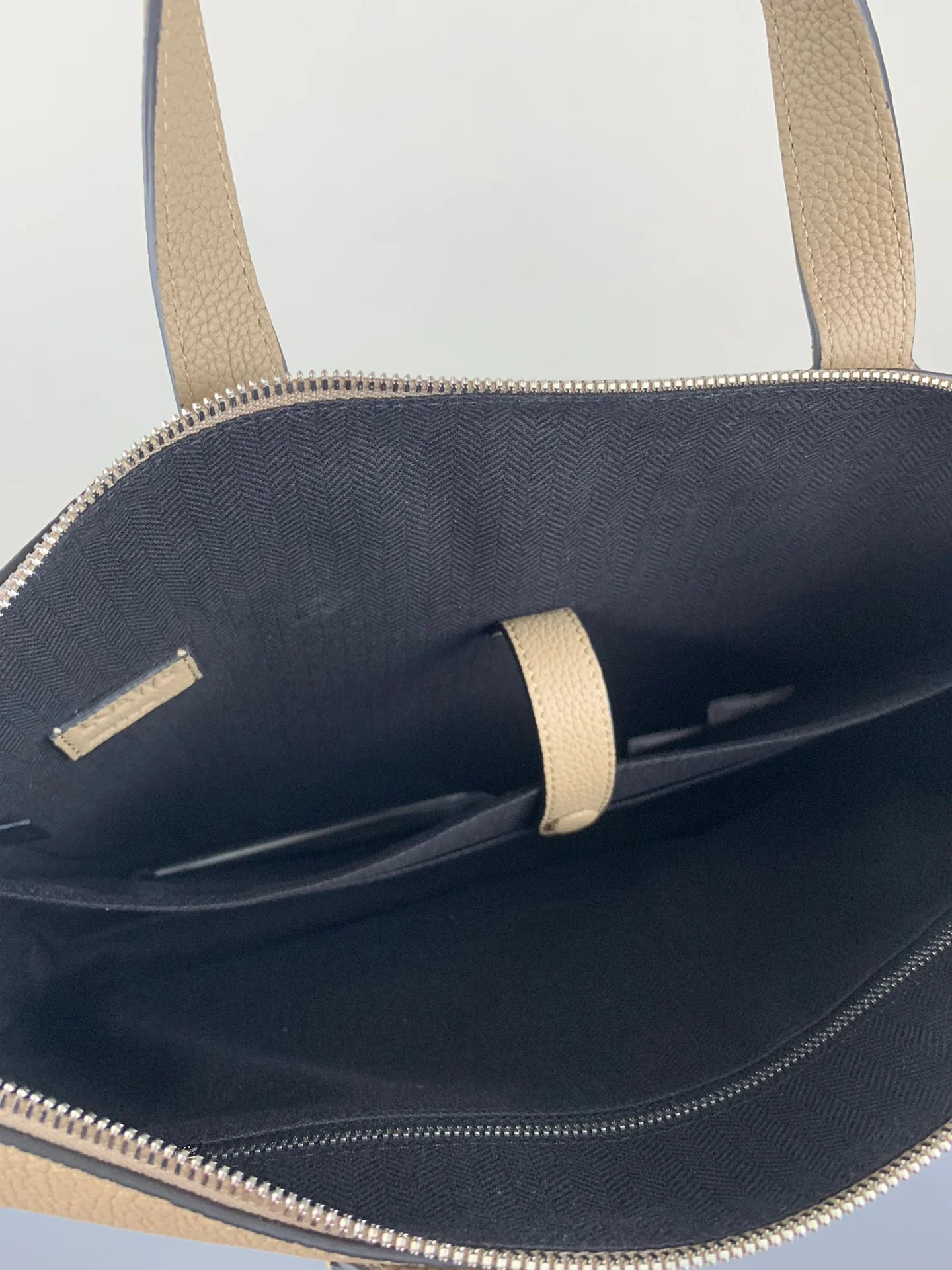 Loewe-goya-simple-briefcase-2