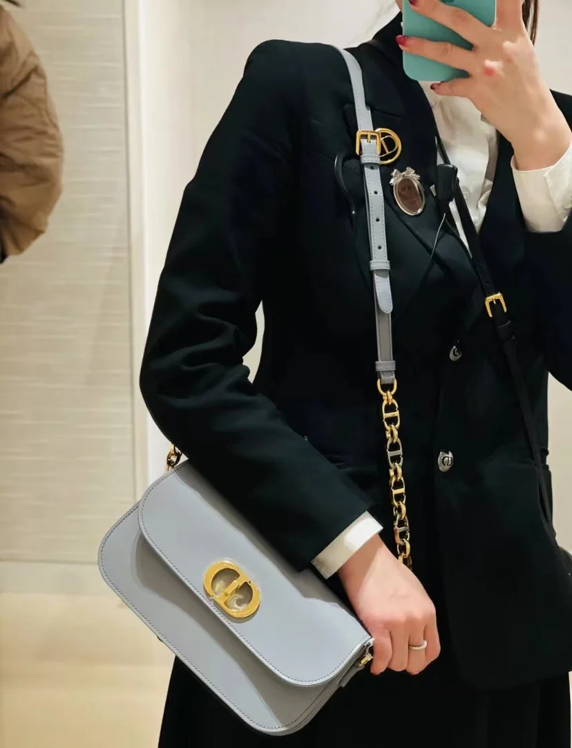 Dior 30 Montaigne Avenue Grey