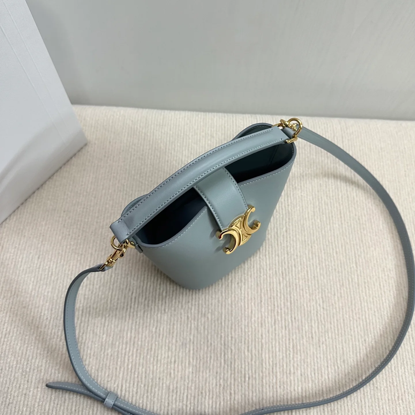 Сумка-ведро Celine Triomphe - Мини - Ледяной синий