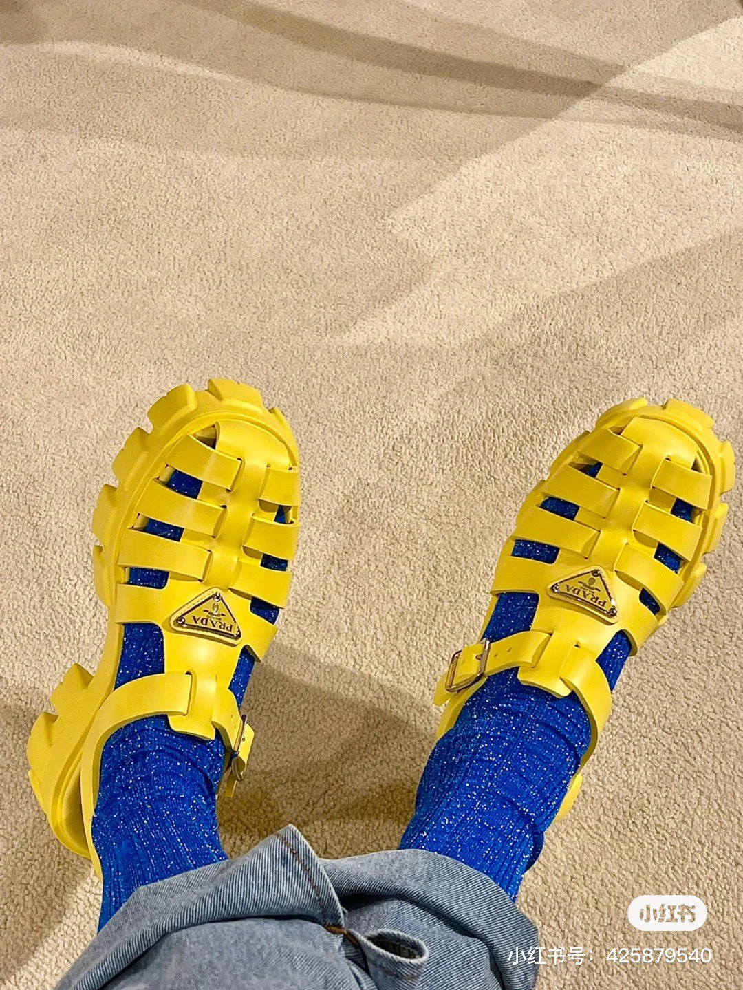 Prada - Желтые сандалии