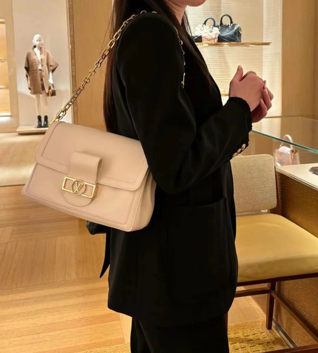 m25209-LV-dauphine-soft crossbody bag-white