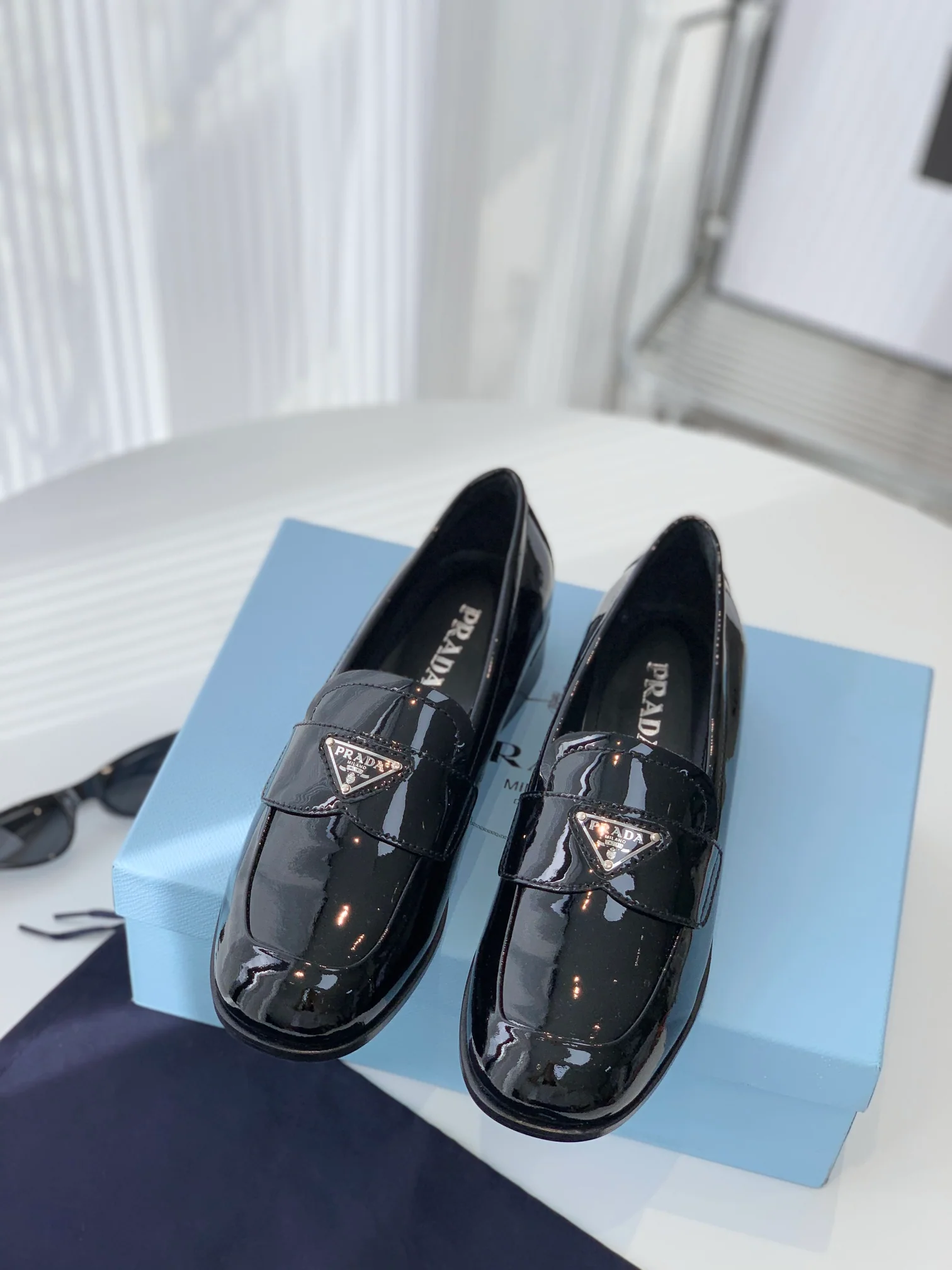 Prada - Новейшая обновленная коллекция - Обувь Alo - 1