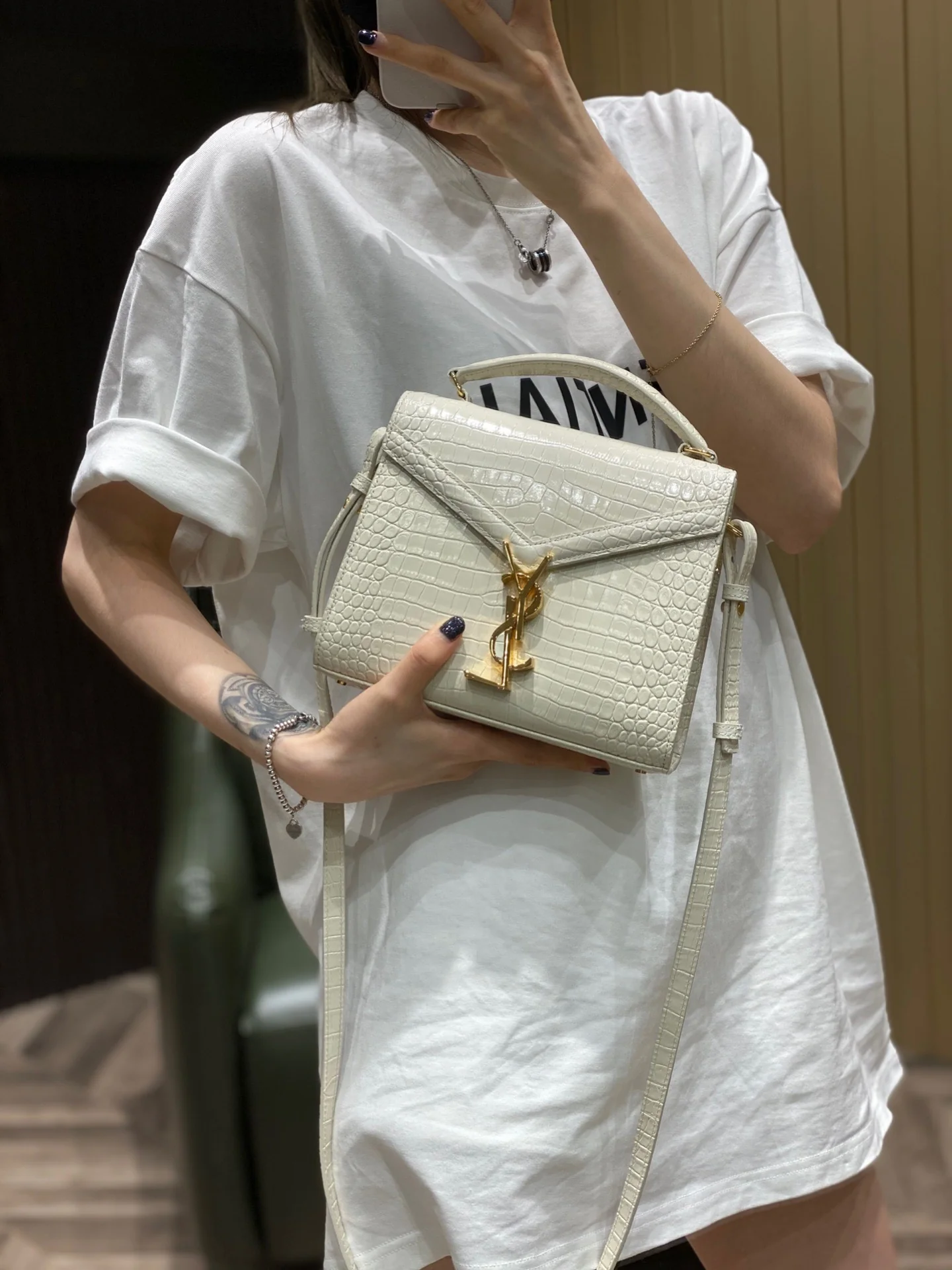 Образ YSL Cassandra с крокодиловым принтом (поделиться)