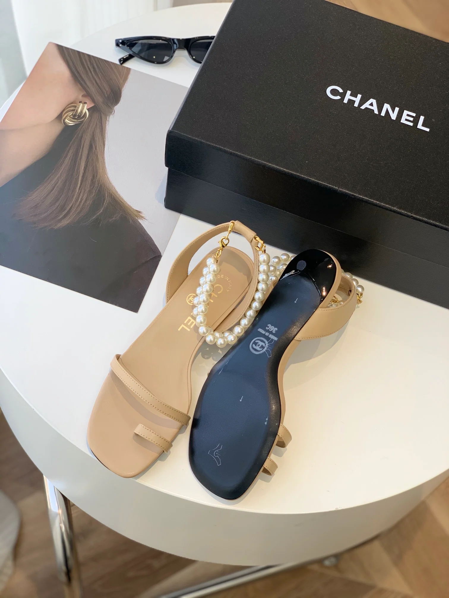 Новинка весны 2023 года от Chanel - сандалии Pearl