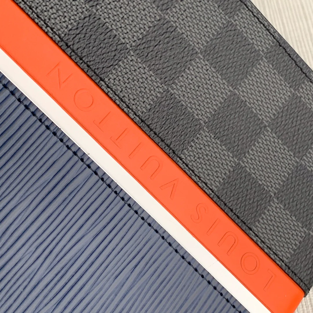 lv-m56828-pochette-voyage-средний клатч