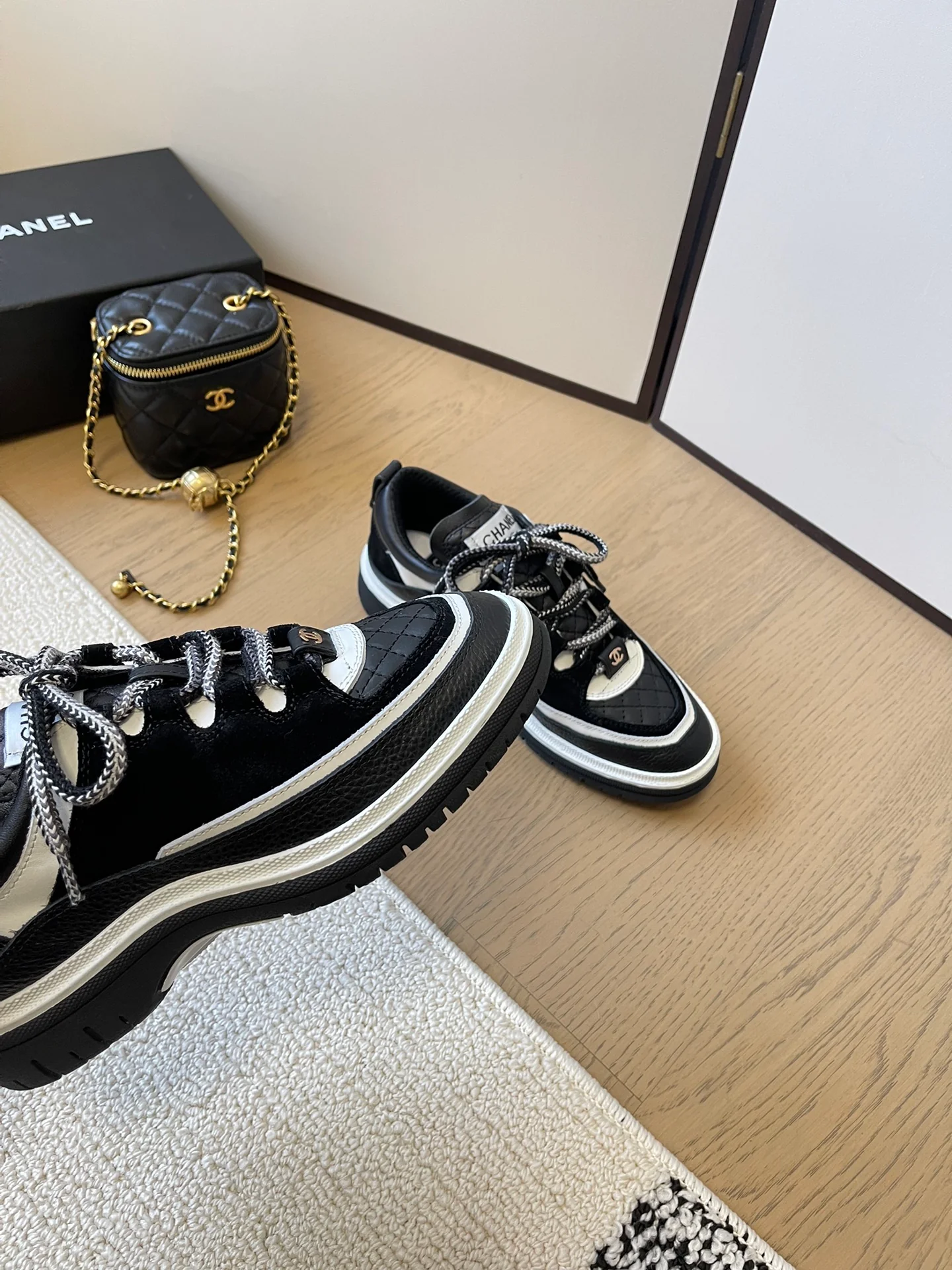 Повседневные туфли Chanel 2024 - черные