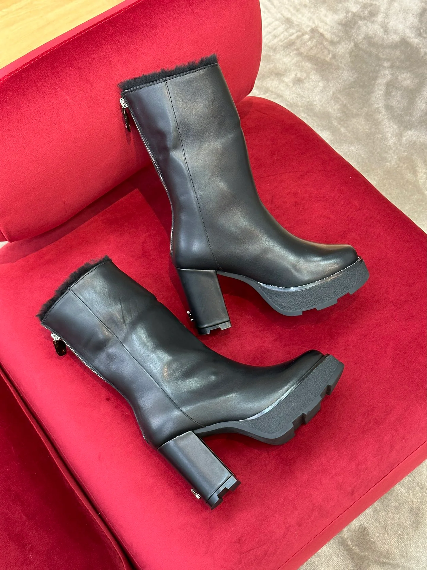 LV - Новинка сезона осень/зима 2022 - Ботинки на массивном каблуке и платформе (двусторонние)