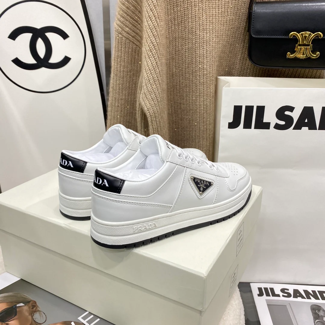 Обувь Prada - коллекция Prada весна-лето 2022 - парный стиль - белые кроссовки