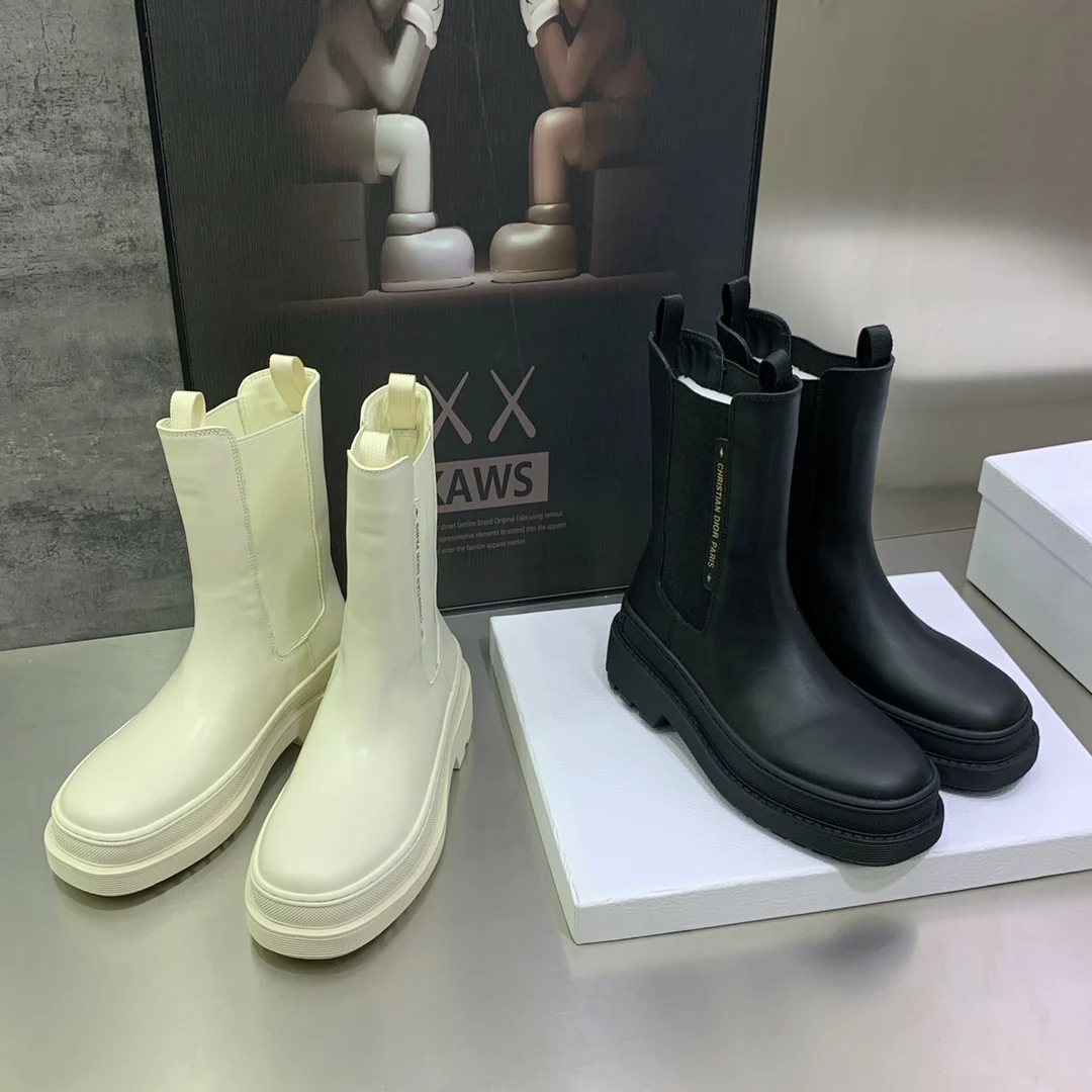 Ботильоны Dior Trial с круглым носком, лоскутным дизайном и дизайном в стиле пэчворк — черные.