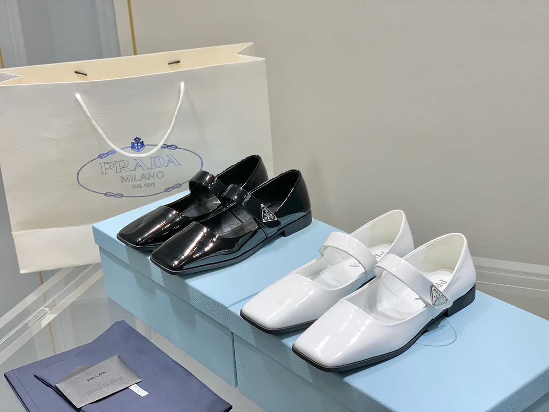 балетки Prada