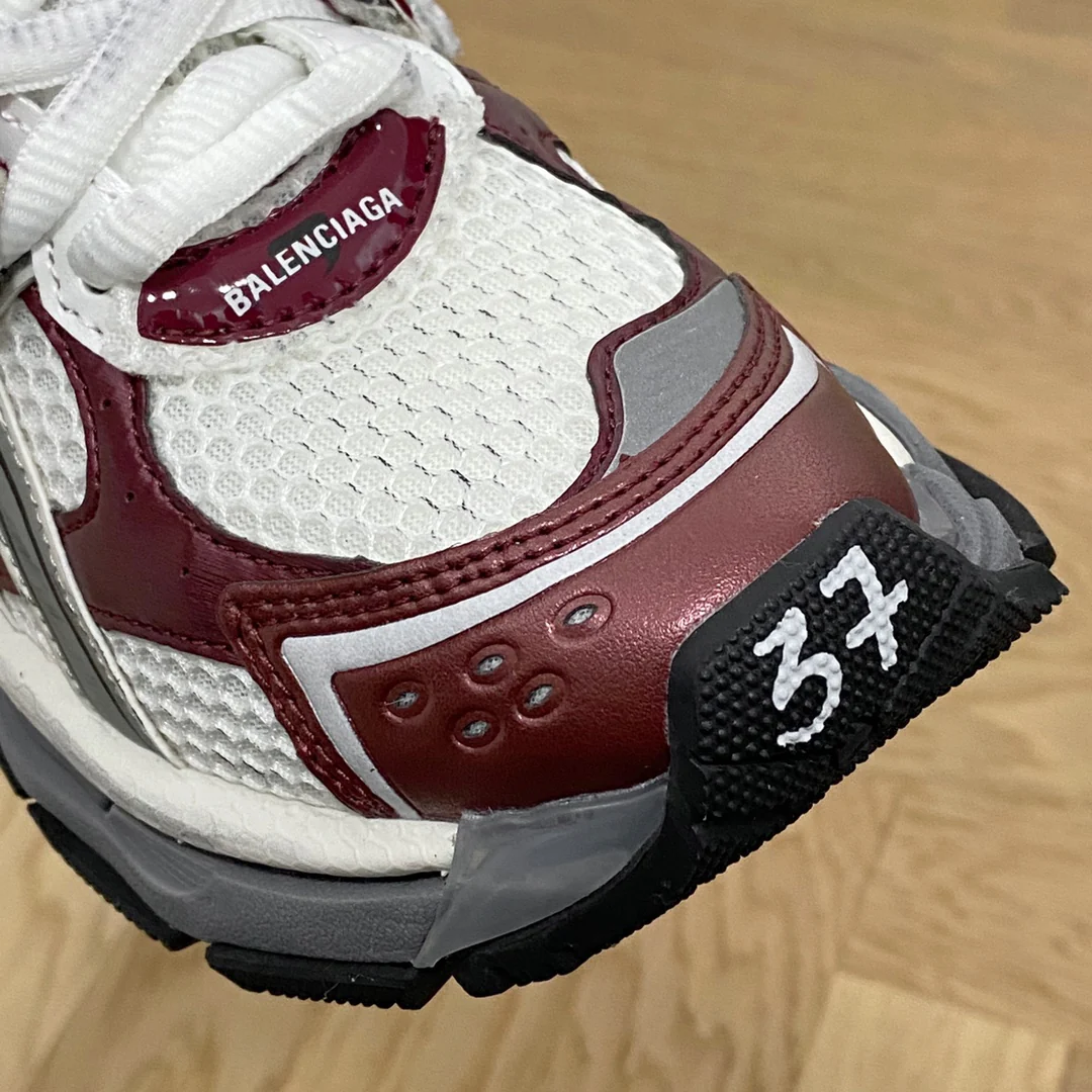 Кроссовки Balenciaga Runner Dad Shoes 2