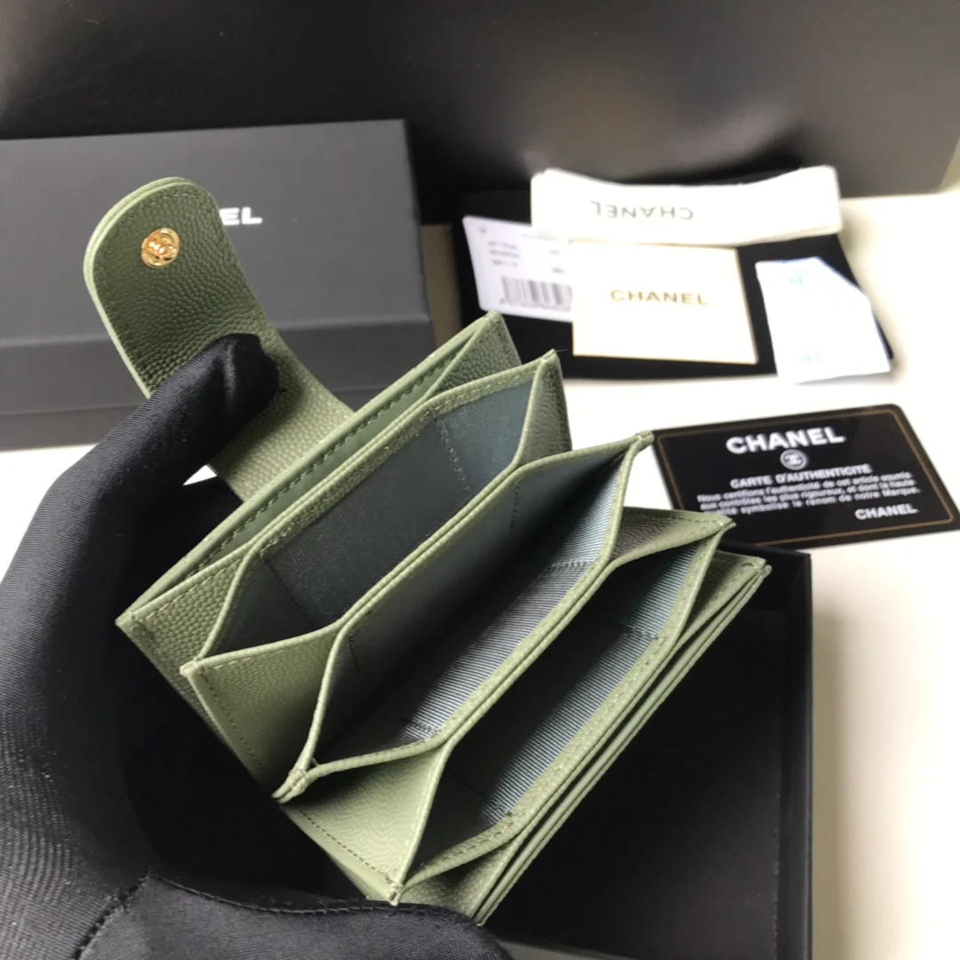Кардхолдер Chanel с несколькими отделениями, складной, 1 шт.