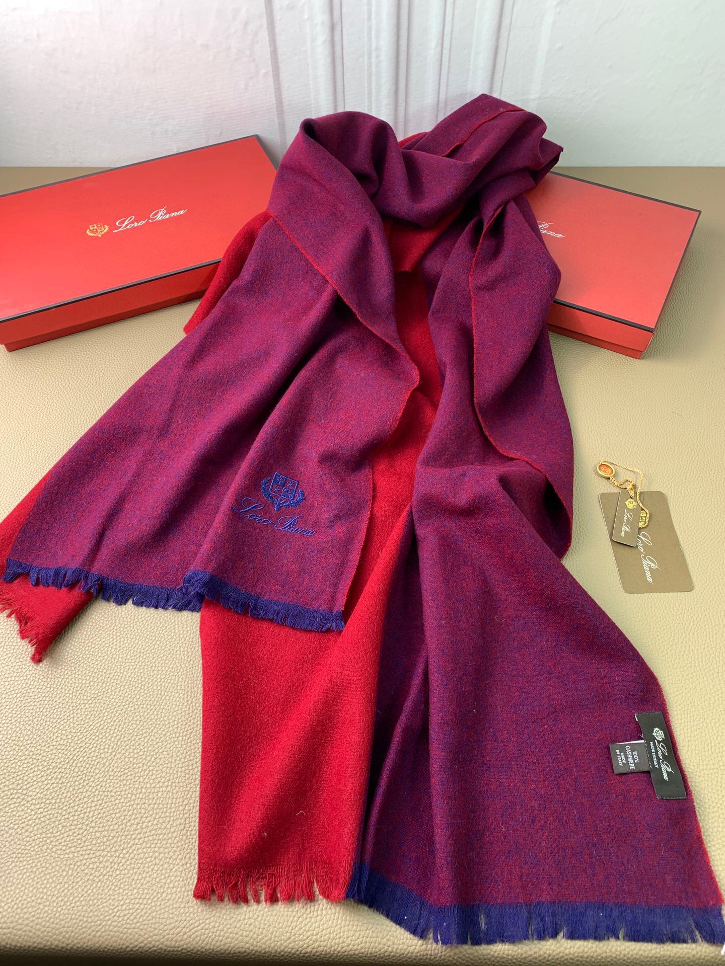 Шарф Loro Piana из шерстяной смеси в стиле пэчворк - 200-75 см - 100% шерсть - бордовый