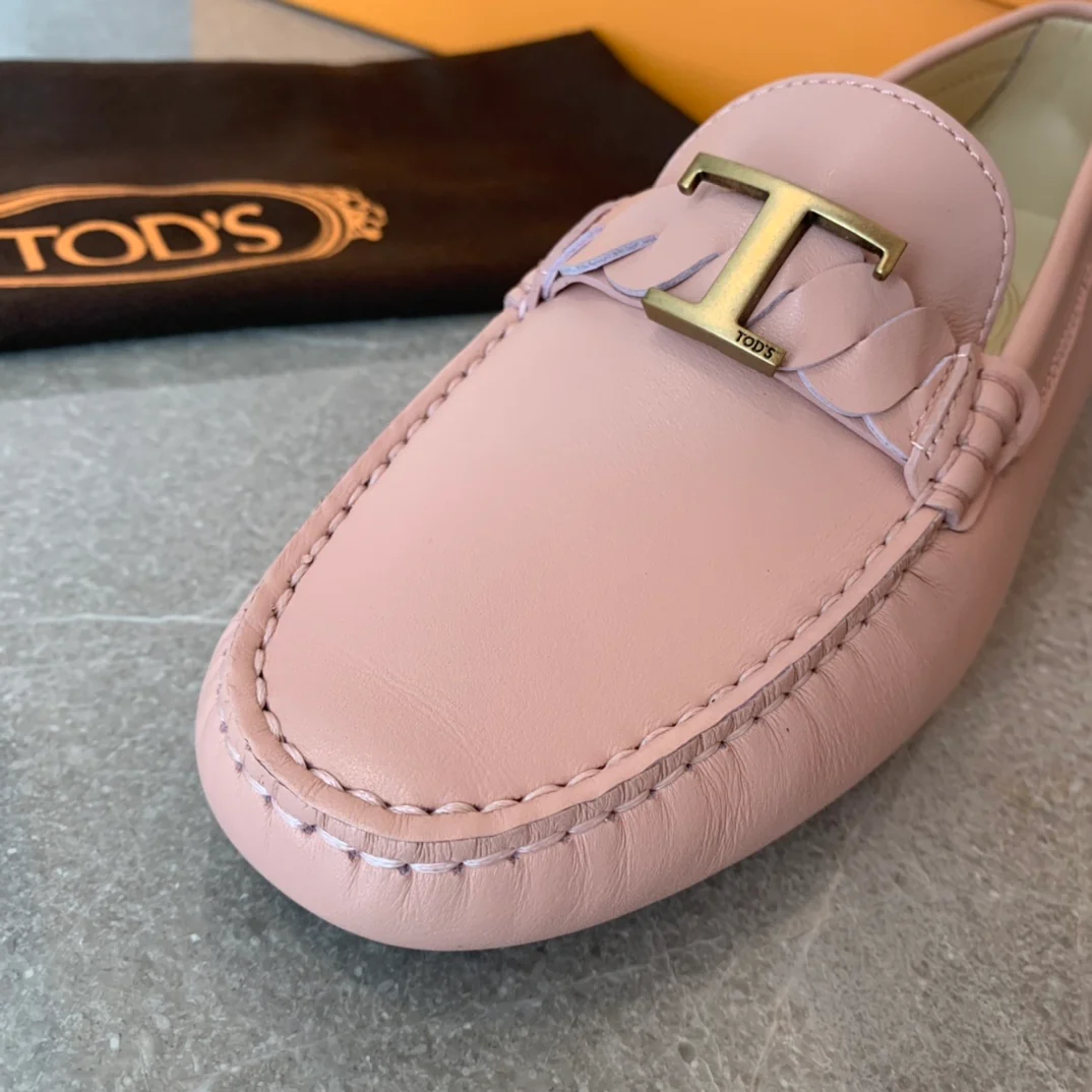 Tods - Футболки с перекрученными лямками - Лоферы - Туфли без шнурков - 1