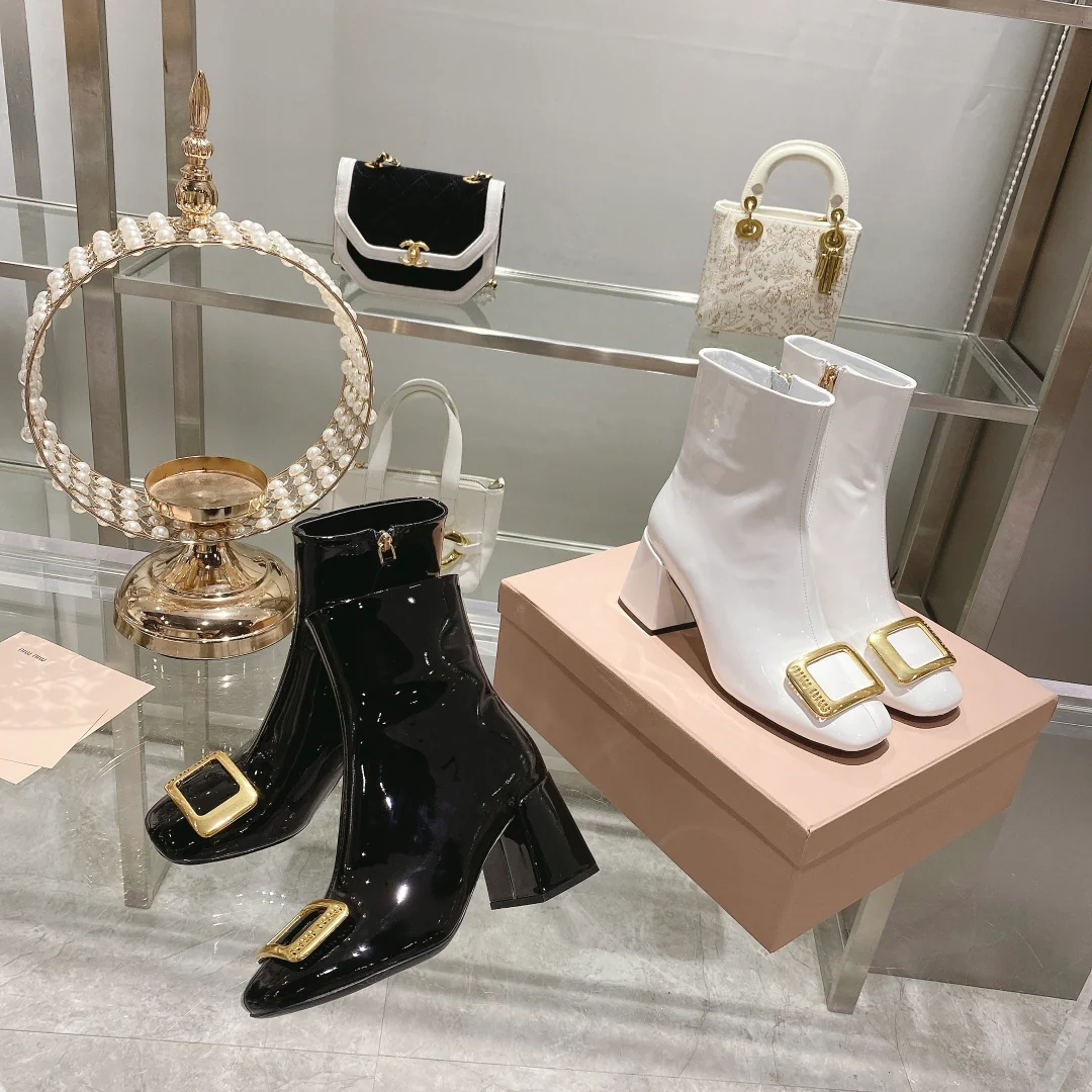 Ботильоны Miu Miu 22 с металлической пряжкой - изображение из коллекции