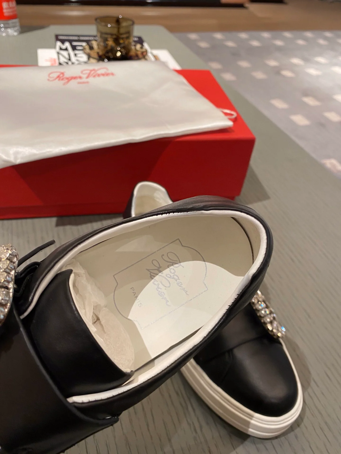 RV - Осенне-зимние лоферы с двумя пуговицами