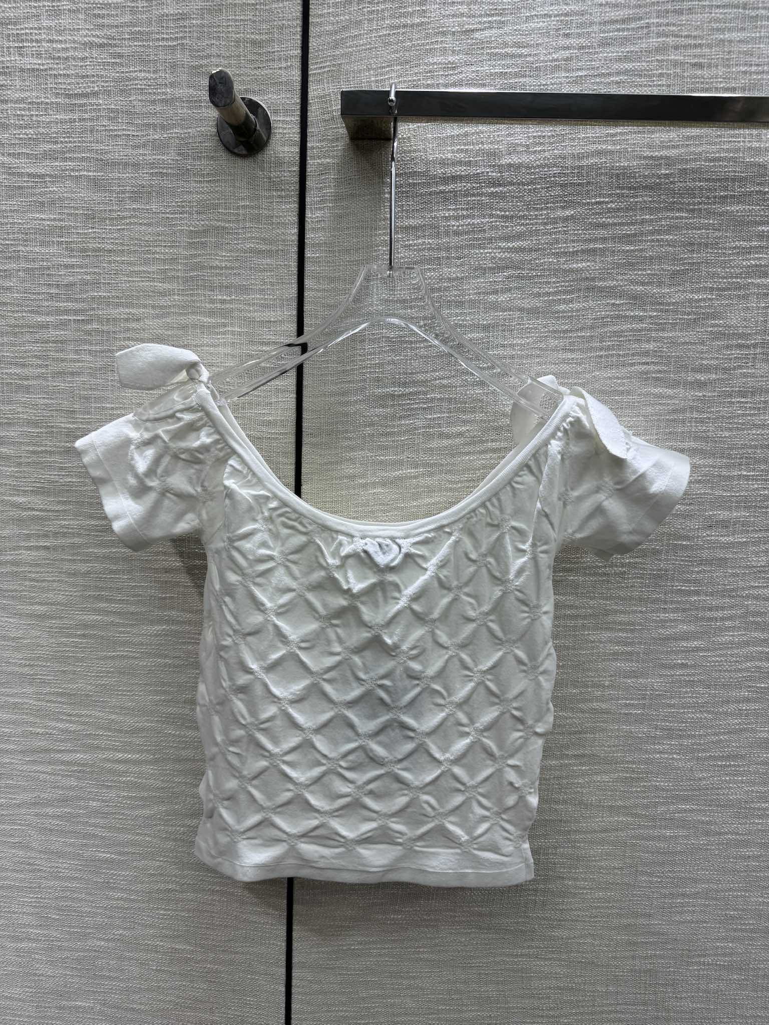 Chanel 2403 - Футболка с коротким рукавом из фактурного трикотажа - Белая