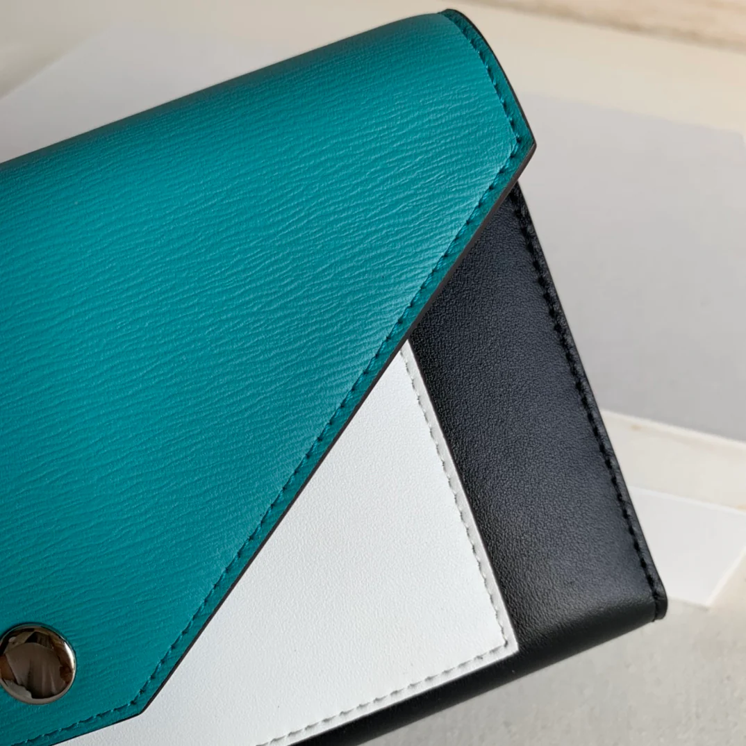 Кошелек-книжка Celine с текстурой ?зубочистка?