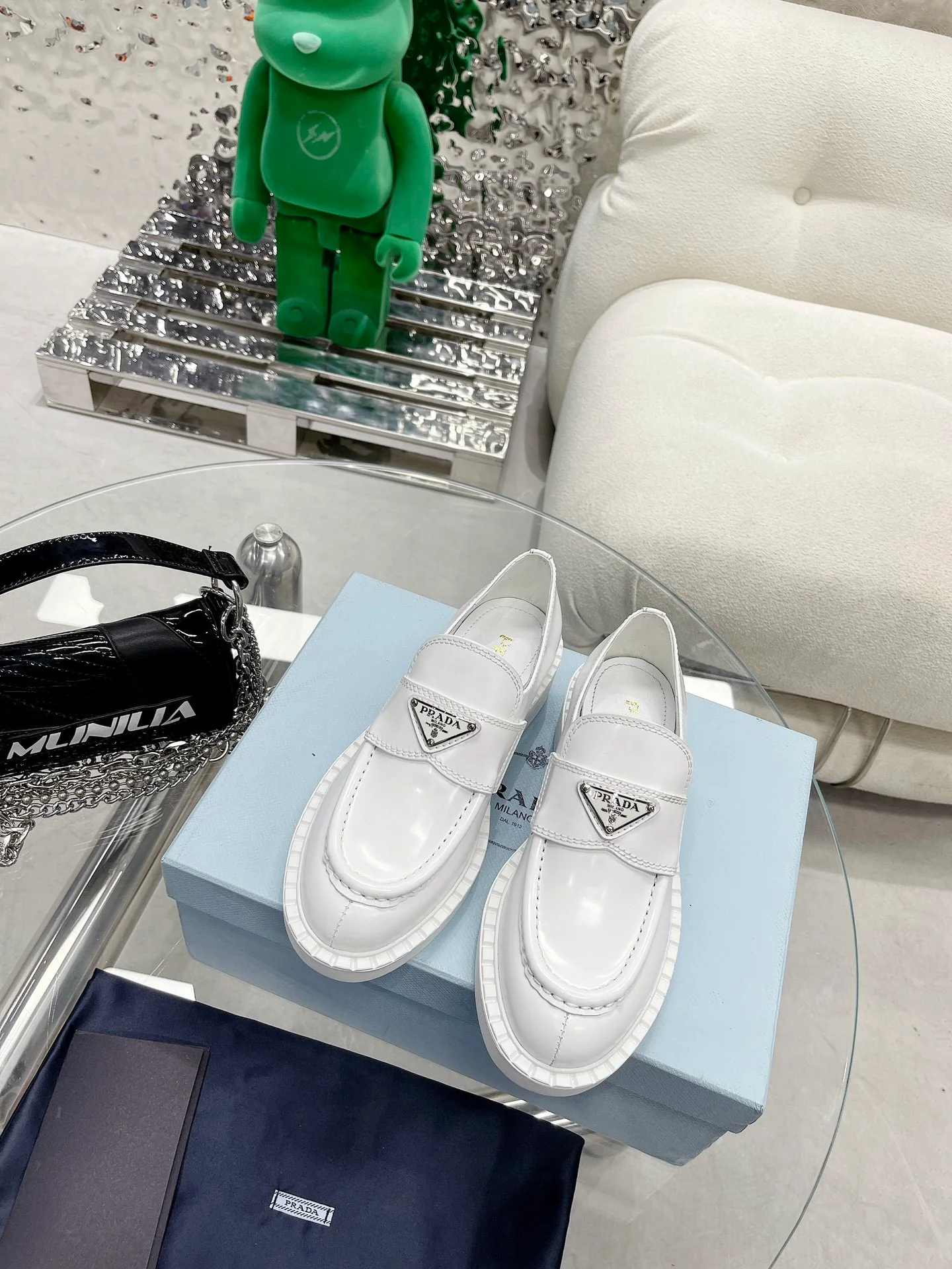 Коллекция Prada 2022 года с подиума - Лоферы