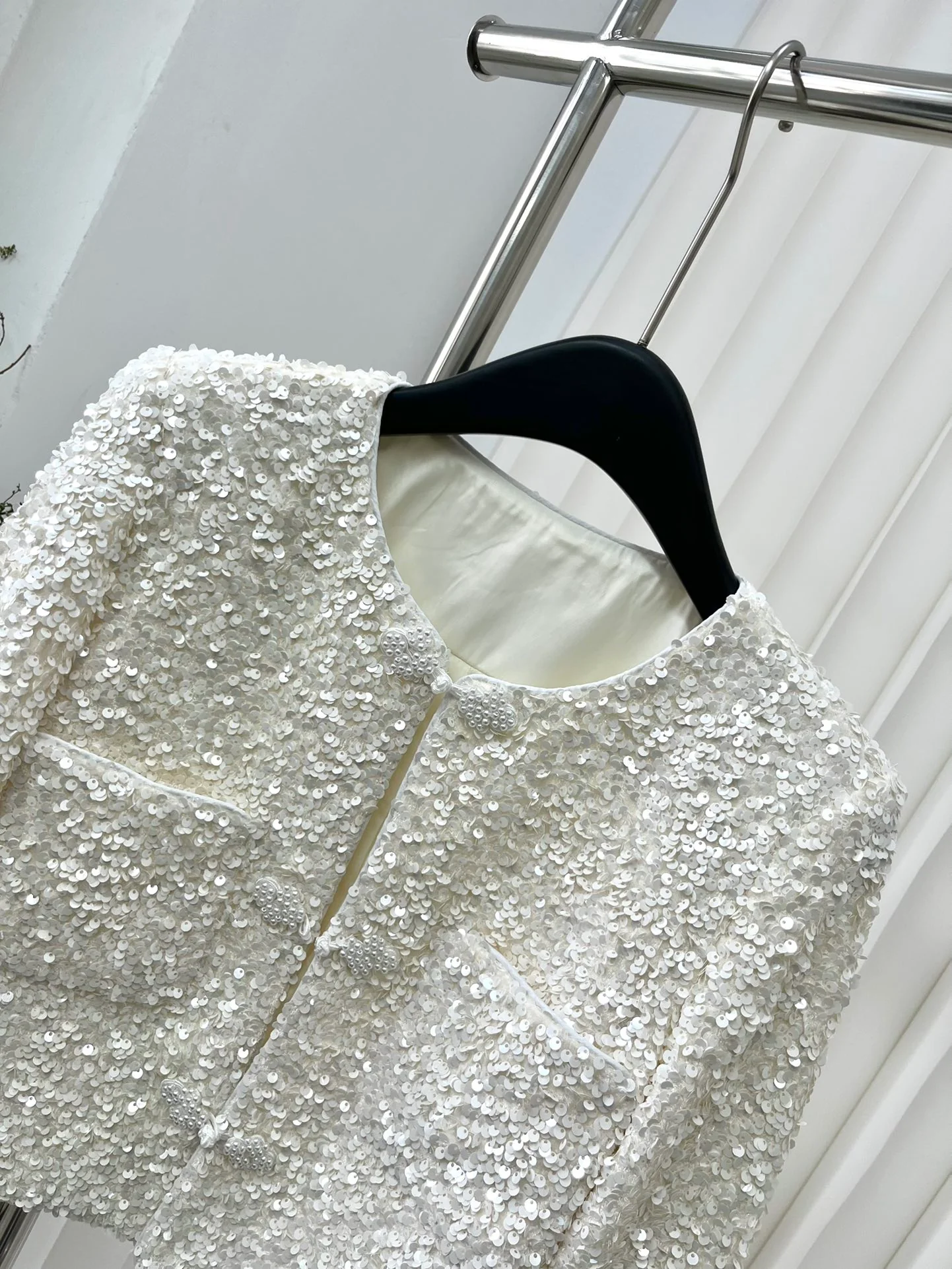 Chanel 2403 - Расшитый пайетками жакет в стиле Chanel