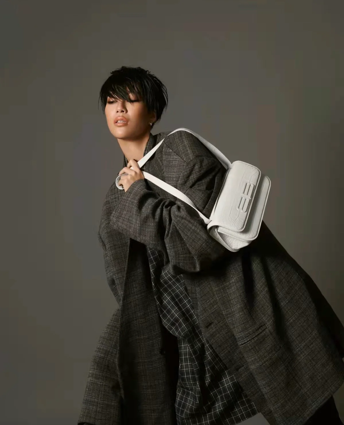 Сумка Balenciaga Gossip Bag - сумка через плечо - идеи для образа