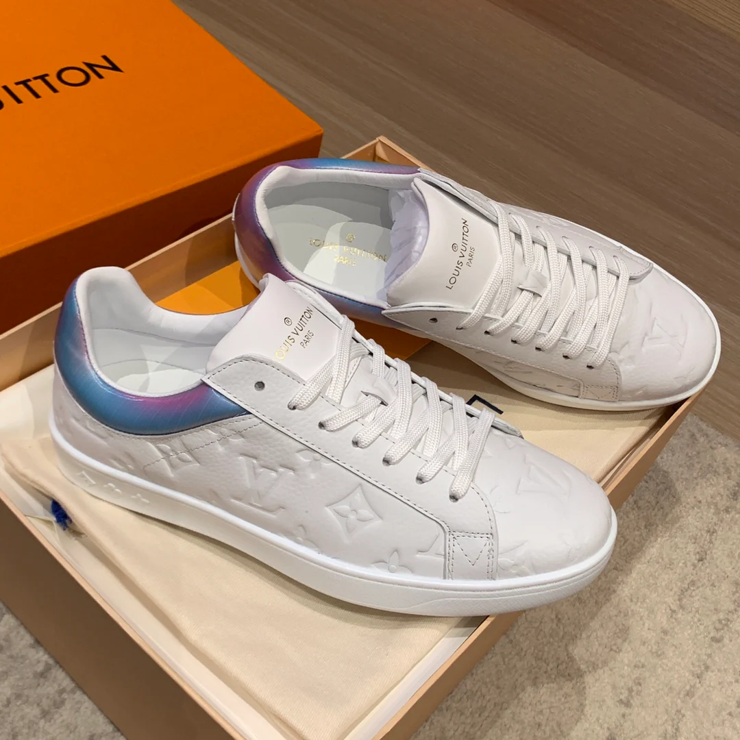 Повседневные туфли LV - белые с переливающимся каблуком