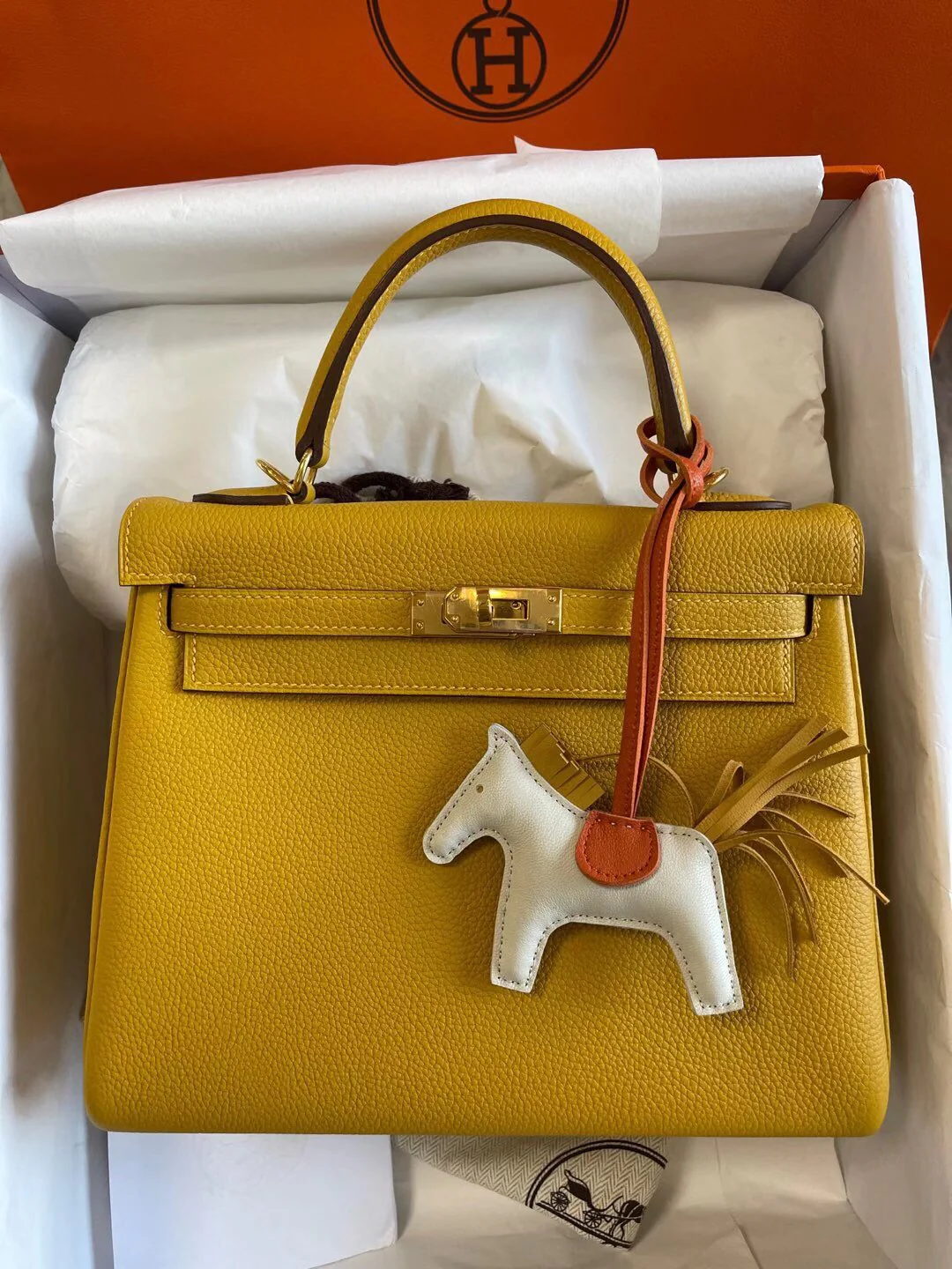 Пряжка Hermes Kelly 25 Togo 9D из янтарного желтого золота