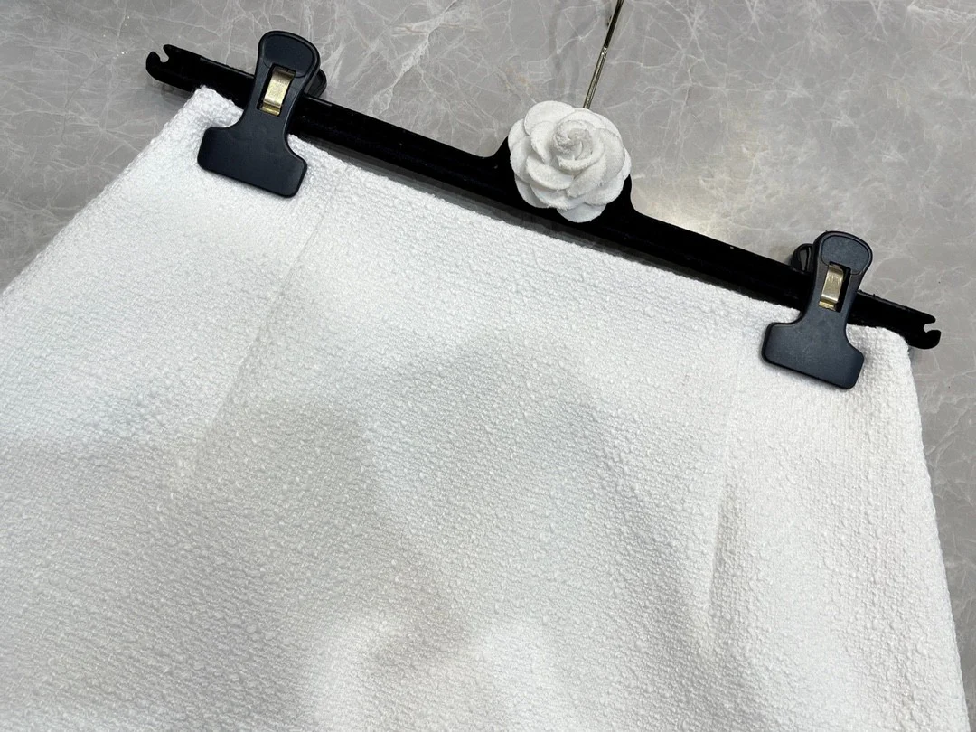 Chanel - 2403 - Элегантная твидовая юбка от костюма - Белая