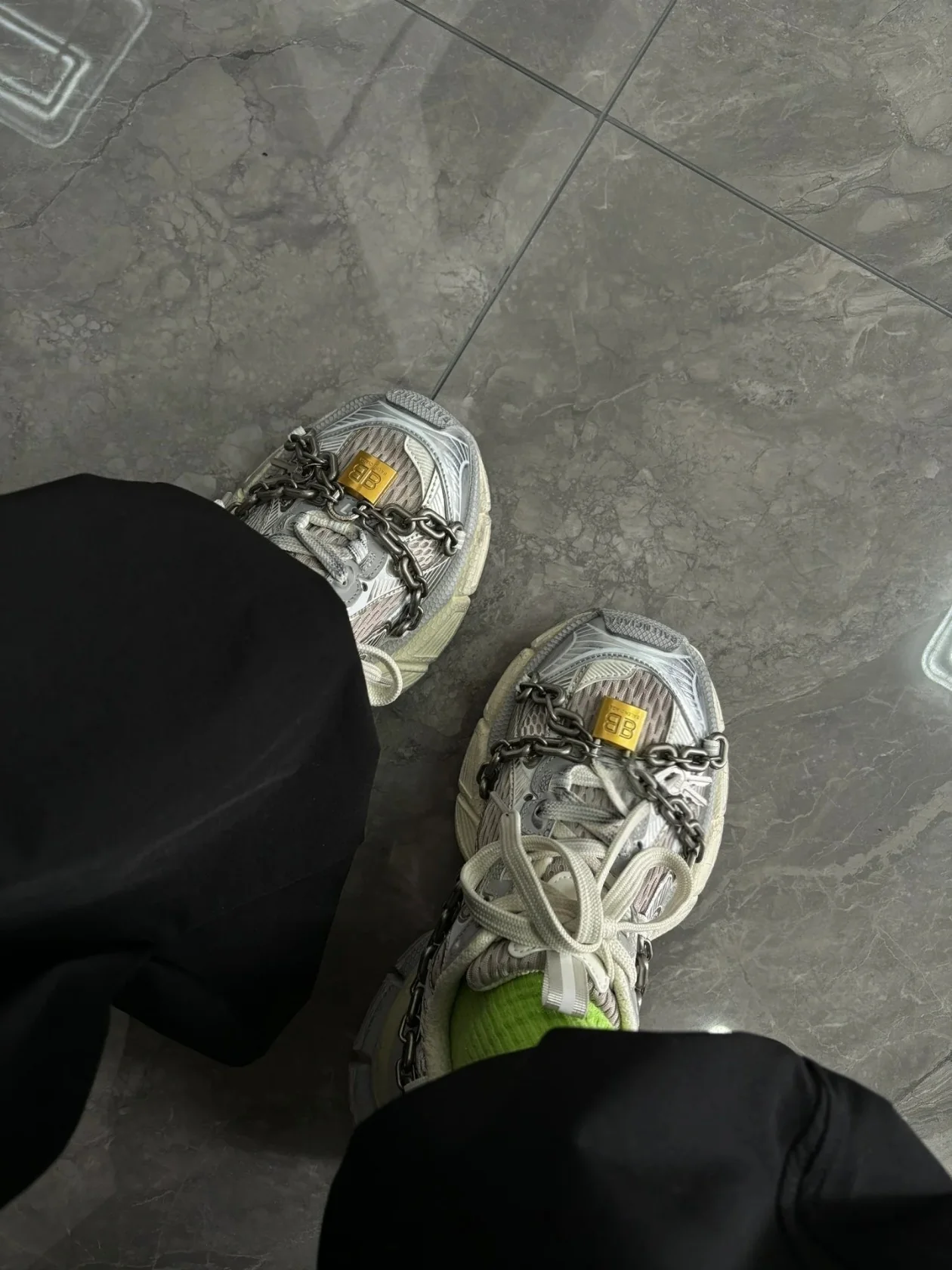 Массивные кроссовки Balenciaga — парный стиль — серебристые