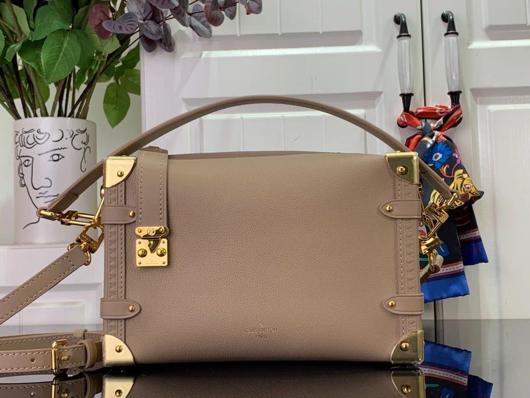 m83080-LV-side-trunk-pm chain bag-brown-1