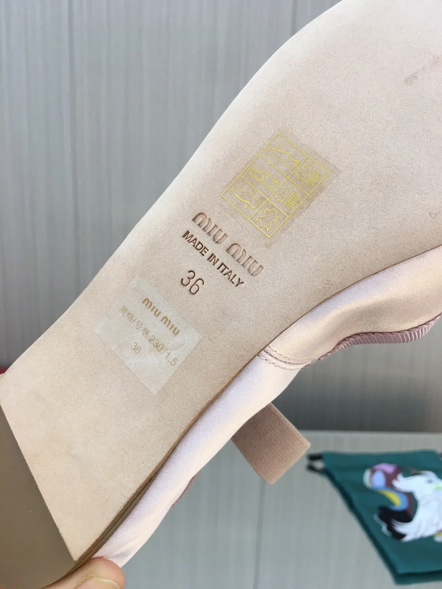 Новинка весны/лета Miu Miu 2023 — балетки ?Французская фея? — розовые.