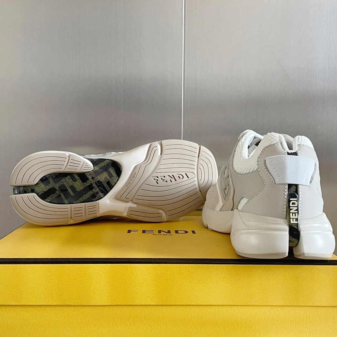 Кроссовки Fendi — парные — Off White