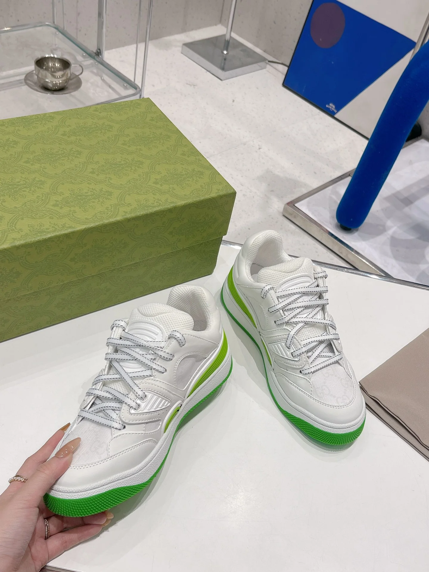 Gucci - Белые кроссовки - Кроссовки - Повседневная обувь - 16