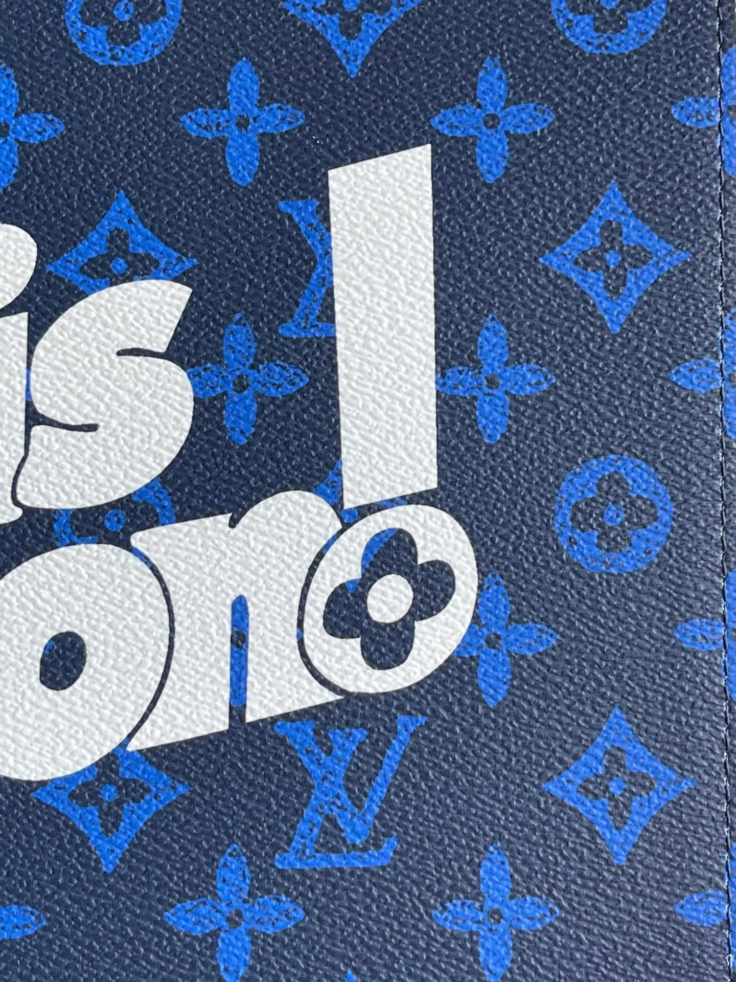 LV M61692 Синяя надпись - Классическая сумочка Pochette Voyage - Средняя сумка