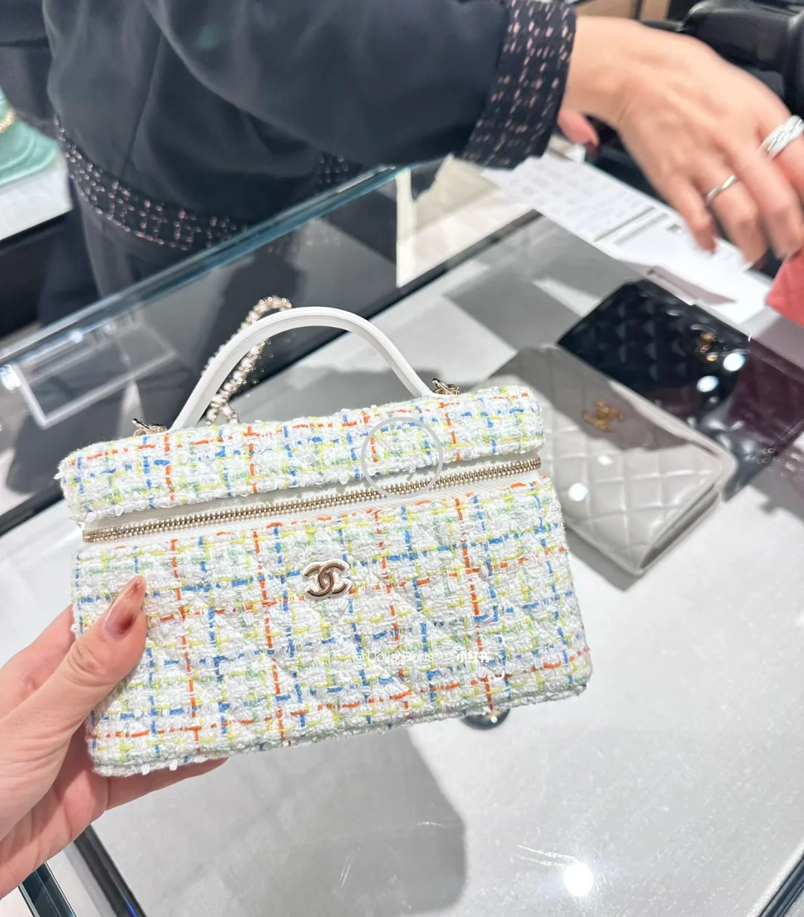 Бланш-сумка Chanel-LP из твида, белая.