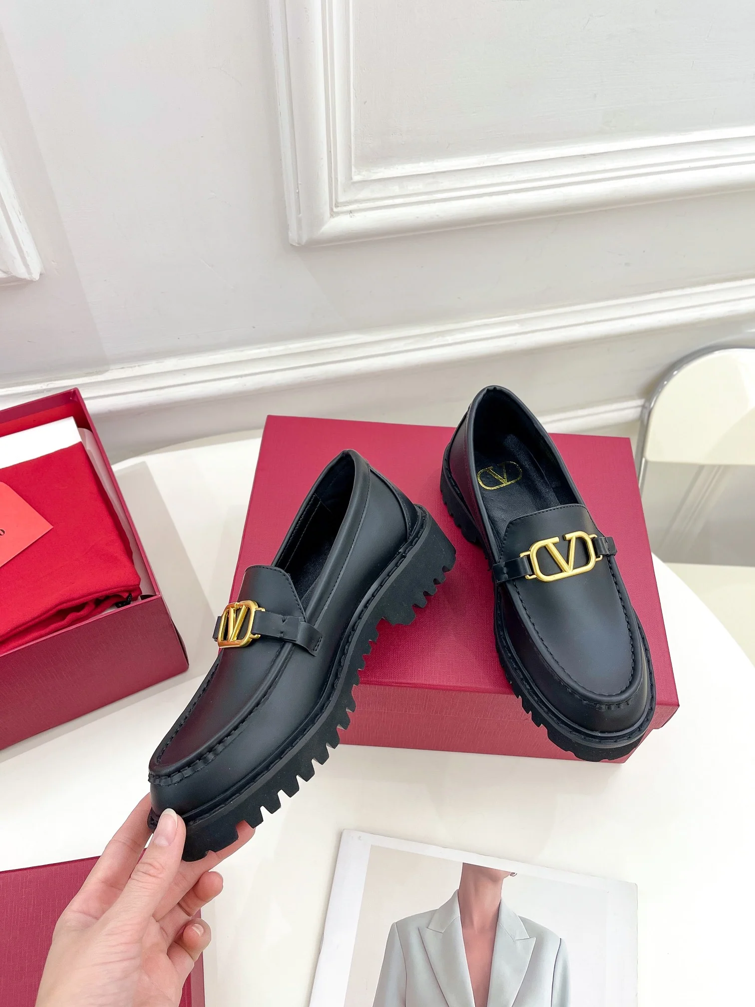 Новые поступления коллекции Valentino весна/лето 2023 - Лоферы - 3 см