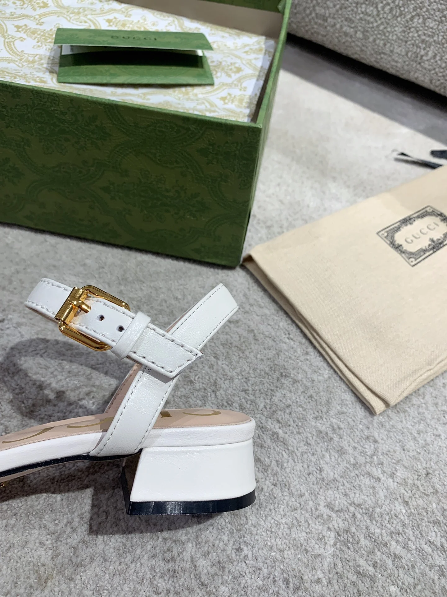 Gucci - Металлическая цепочка - Сандалии с открытым носком