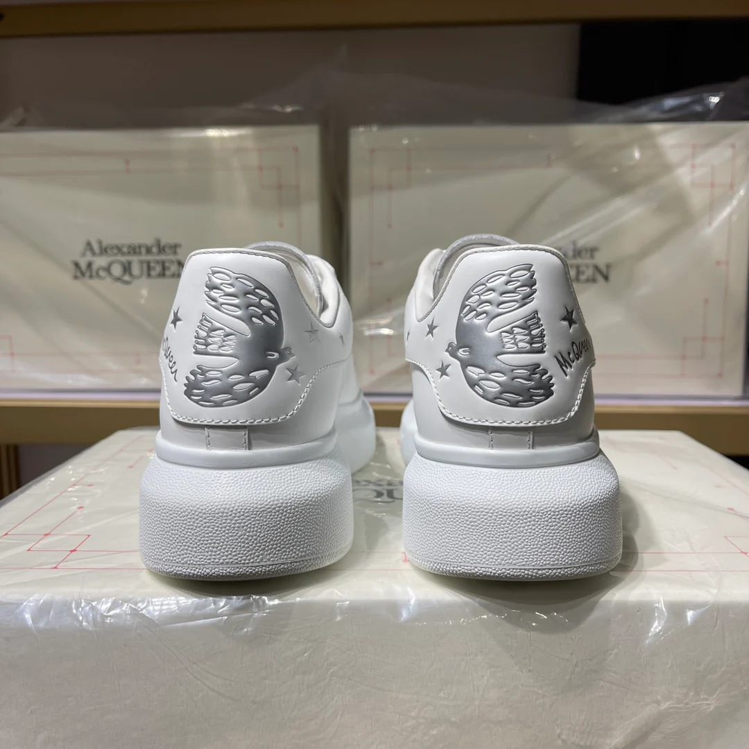 Классические белые кроссовки McQueen - унисекс - серебристый ?ласточкин хвост? - премиум-издание
