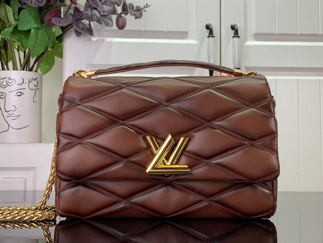 m22890LV - Стеганая сумка на цепочке - Большая, коричневая