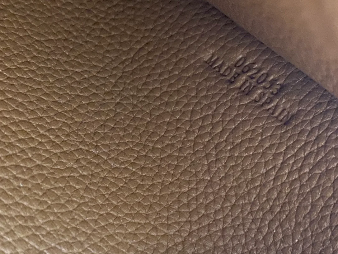 Сумка-треугольник Loewe, новая версия 2020 года - мягкая зернистая кожа - телячья кожа - 1 шт.