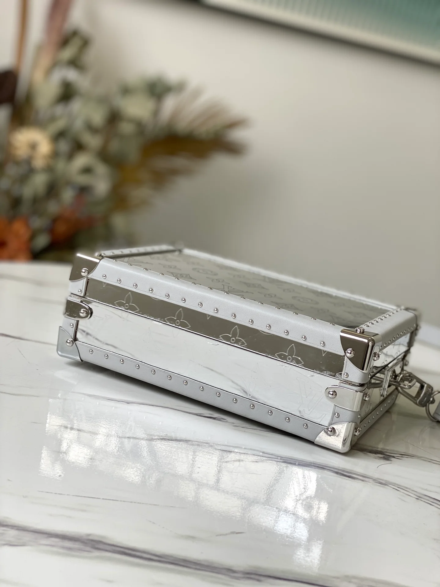 lv-m20233-Сумка-коробка для зеркал