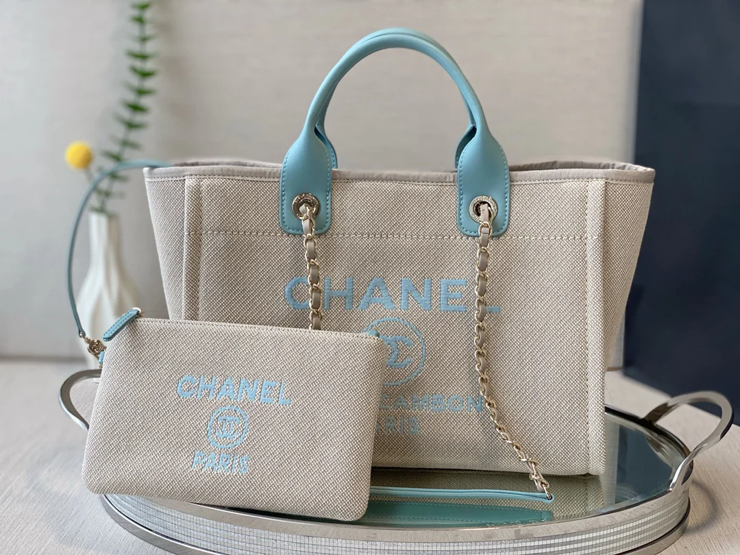 Коллекция Chanel Весна/Лето 2022 - Пляжная сумка - Синяя - Средний размер