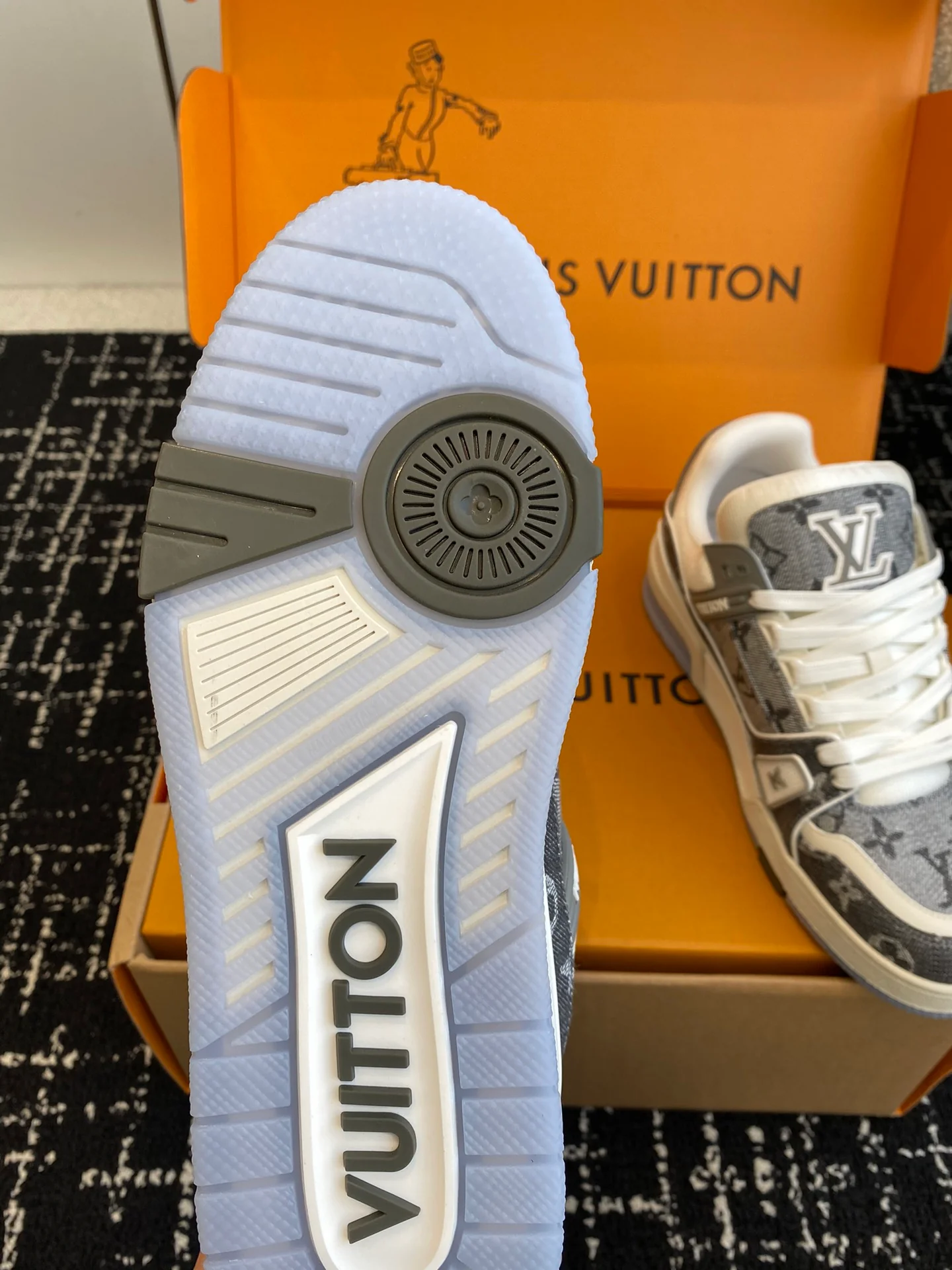 Скейтбордные кроссовки LV-2024 - серые