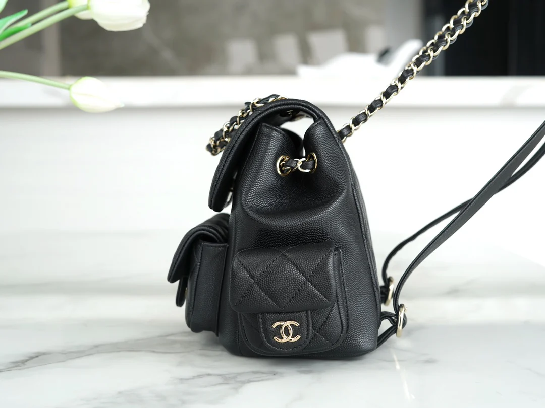 Chanel - Новая майка Tank Duma Small с подплечниками - Два боковых кармана - Черная - Темная лошадка этого сезона