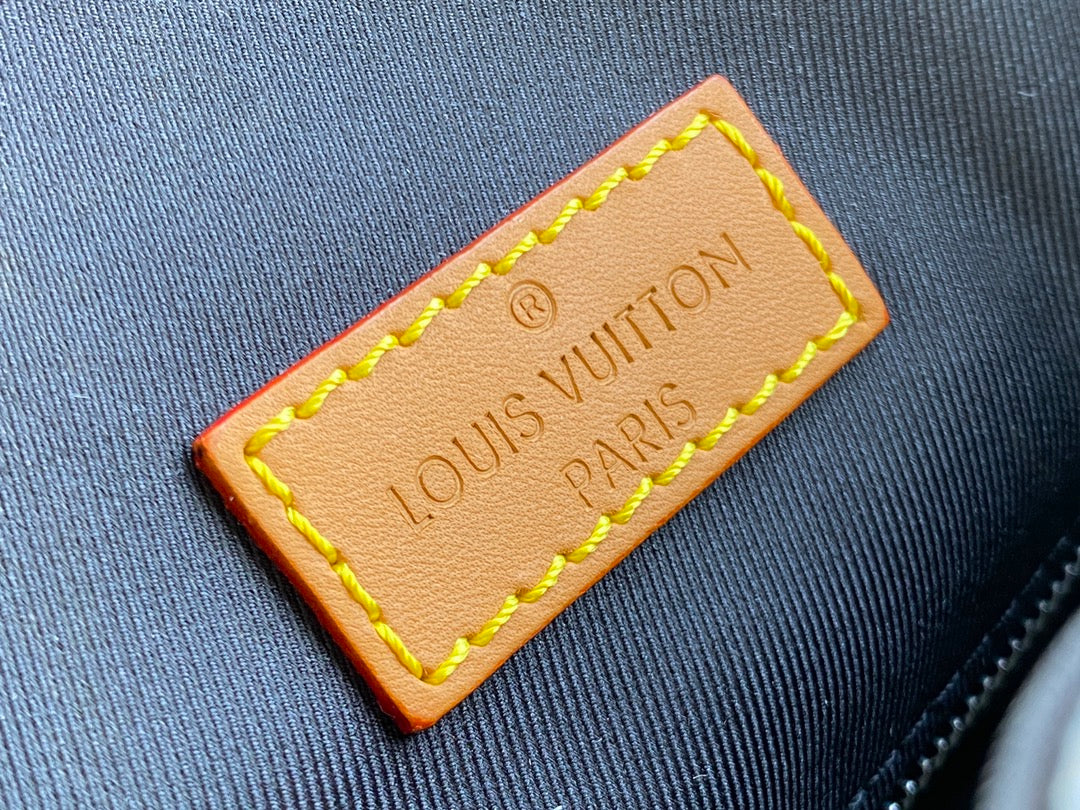 lv-n40358-christopher-small backpack