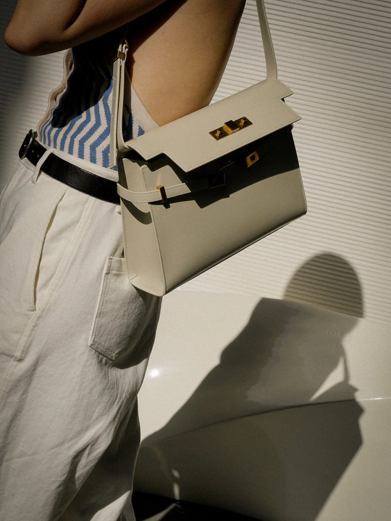 YSL Manhattan Toothpick Texture Large White Wear Photos