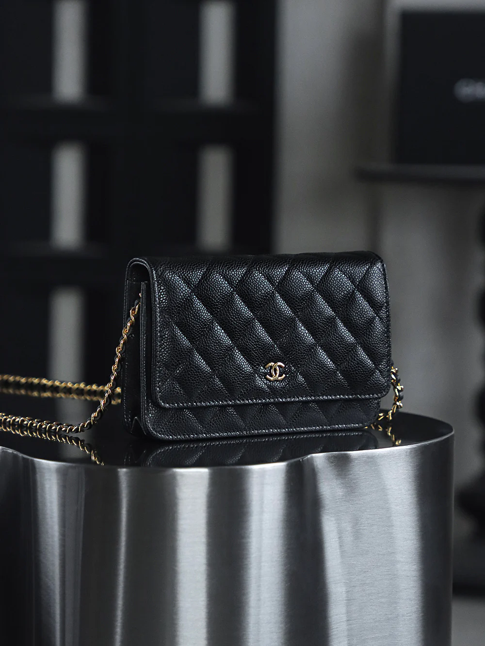 Сумка-кошелек Chanel на цепочке Lucky Bag - с черной пряжкой