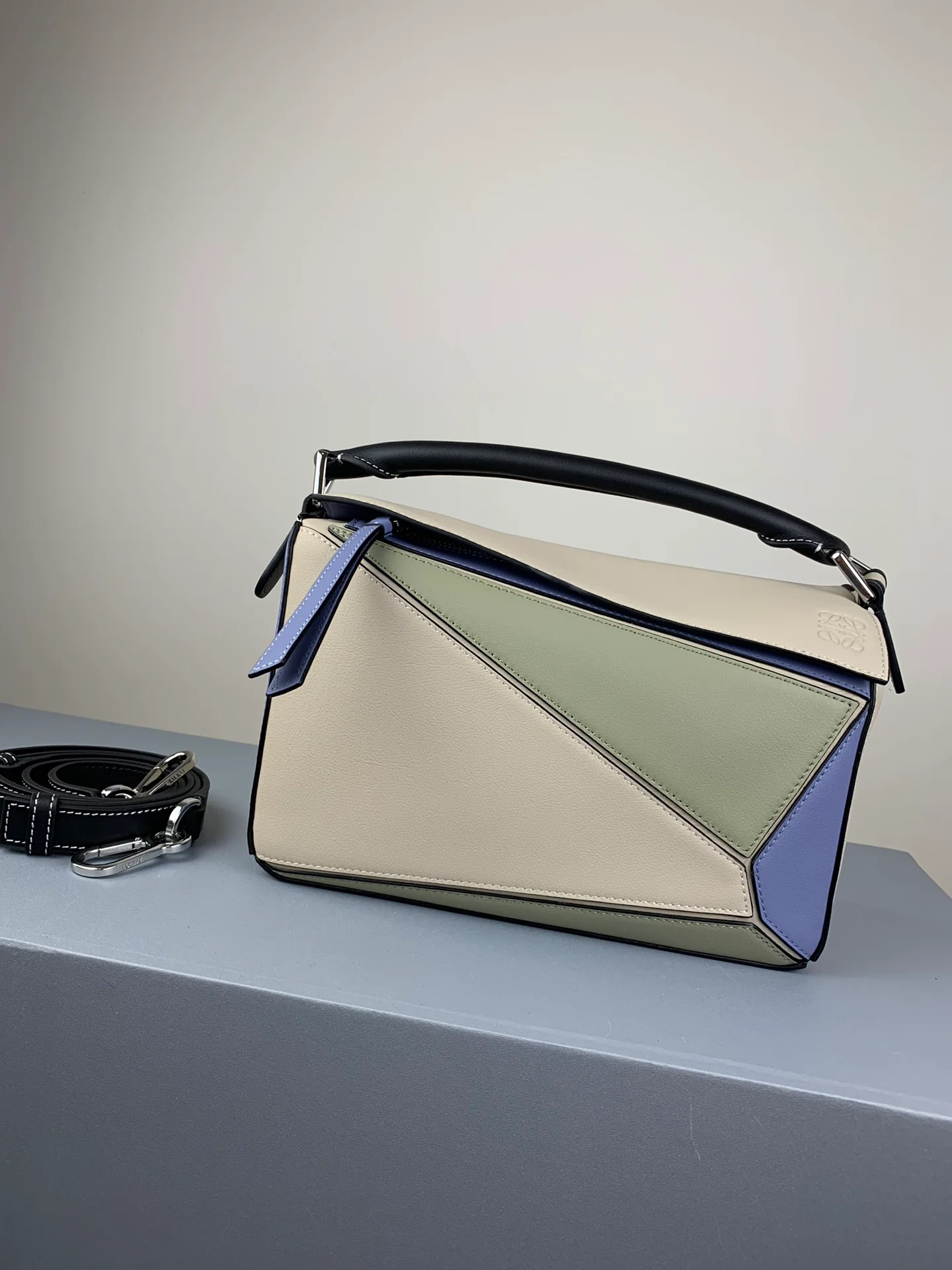 Сумка Loewe Puzzle, телячья кожа, средний размер, 2 шт.